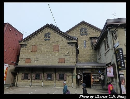 晚冬北海道–Day 2–小樽堺町通散策（LeTAO、北一硝子工藝館、六花亭、北菓樓、小樽オルゴール堂、古老蒸氣鐘、銀の鐘）