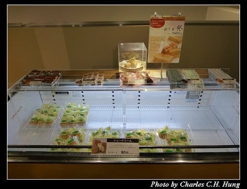 晚冬北海道–Day 2–小樽堺町通散策（LeTAO、北一硝子工藝館、六花亭、北菓樓、小樽オルゴール堂、古老蒸氣鐘、銀の鐘）
