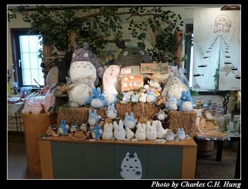 晚冬北海道–Day 2–小樽堺町通散策（LeTAO、北一硝子工藝館、六花亭、北菓樓、小樽オルゴール堂、古老蒸氣鐘、銀の鐘）
