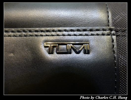 TUMI_05.jpg