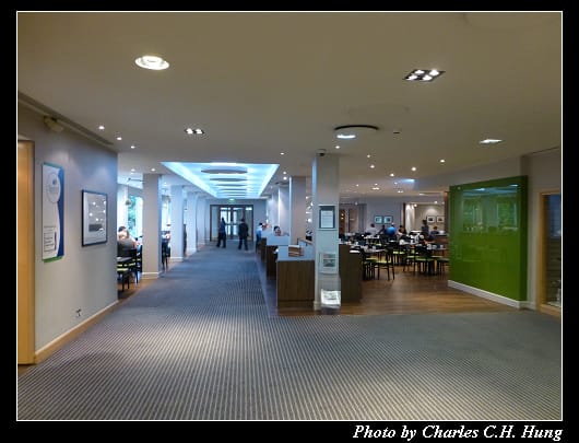Holiday Inn_10.jpg