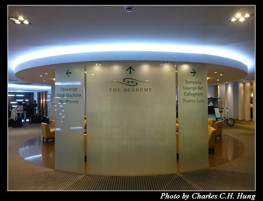 Holiday Inn_04.jpg