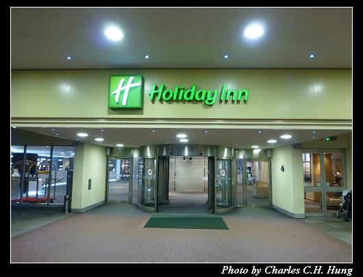 Holiday Inn_03.jpg