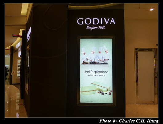 GODIVA_02.jpg GODIVA_02.jpg