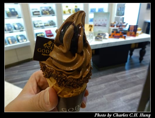 GODIVA_08.jpg GODIVA_08.jpg