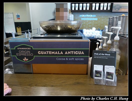 Starbucks_07.jpg Starbucks_07.jpg