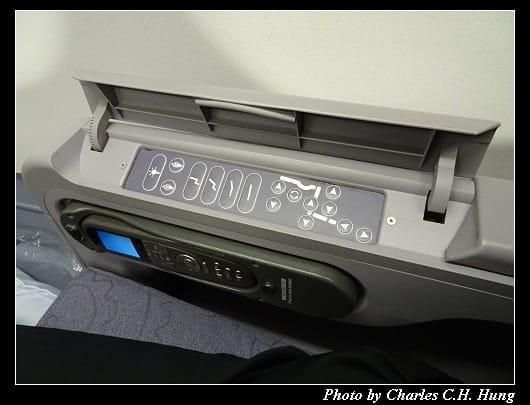 CI-190_076.jpg