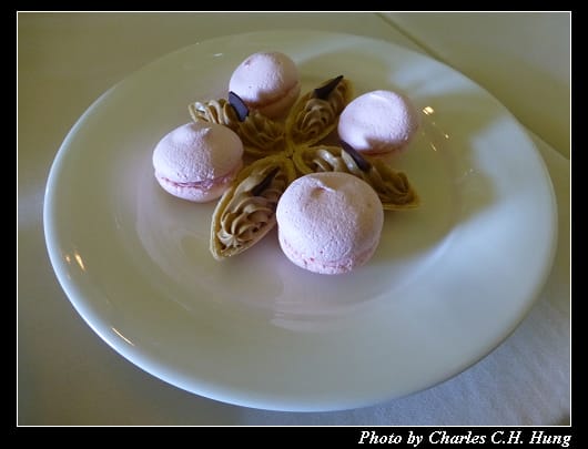 Dining_33.jpg
