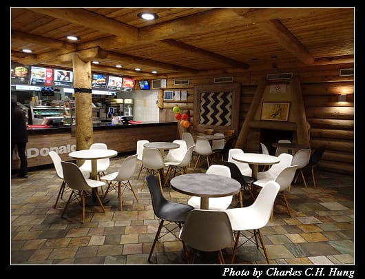 McDonald_004.jpg McDonald_004.jpg