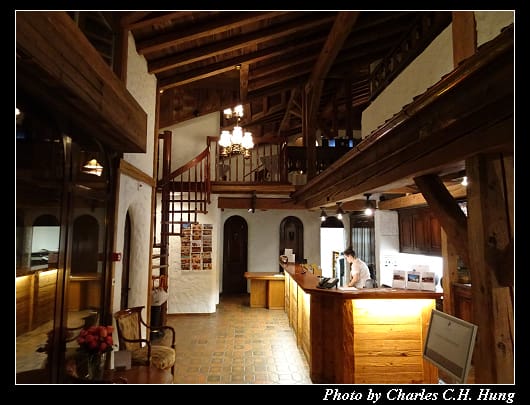 Swiss-Chalet_012.jpg Swiss-Chalet_012.jpg