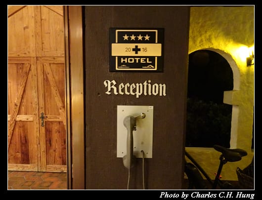 Swiss-Chalet_009.jpg Swiss-Chalet_009.jpg
