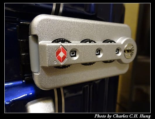 Rimowa_007.jpg