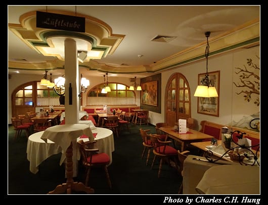 Restaurant_004.jpg