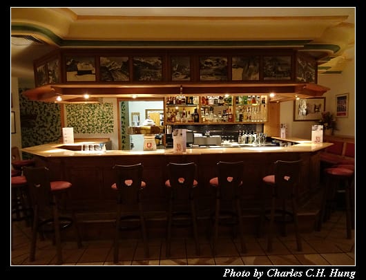 Restaurant_003.jpg