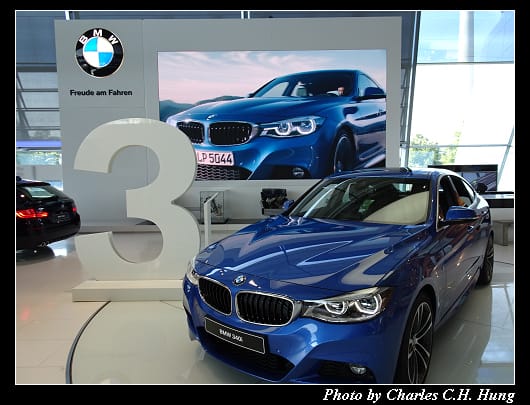 BMW_019.jpg BMW_019.jpg