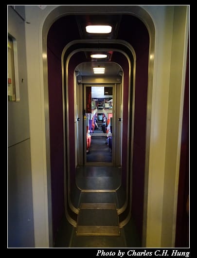 TGV 9863_016.jpg
