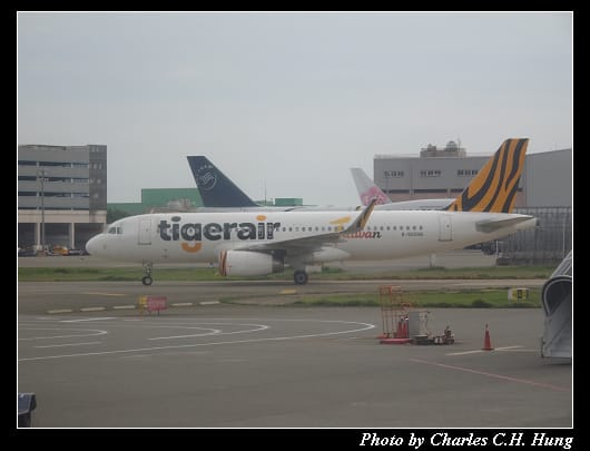 CI-7592_042.jpg
