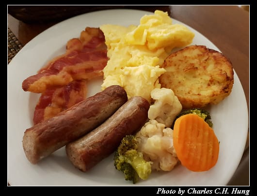 Breakfast_023.jpg Breakfast_023.jpg
