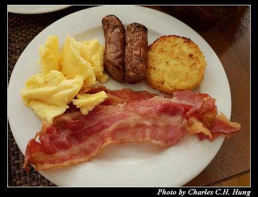 Breakfast_007.jpg Breakfast_007.jpg