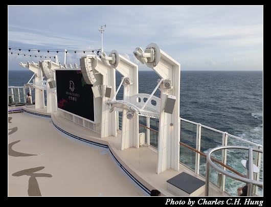 Deck 17_021.jpg