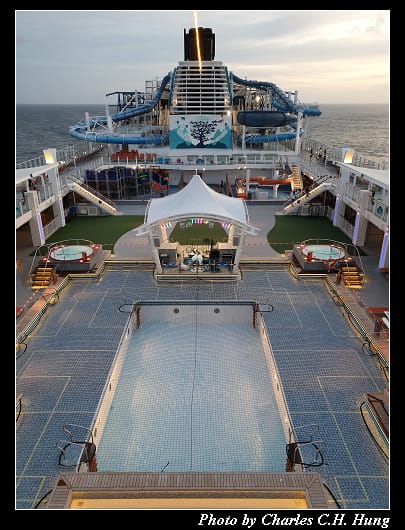 Deck 19_016.jpg