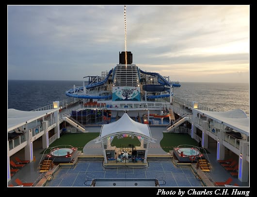 Deck 19_013.jpg