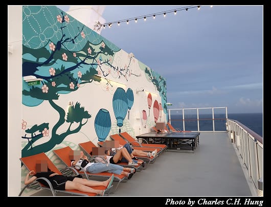 Deck 19_012.jpg
