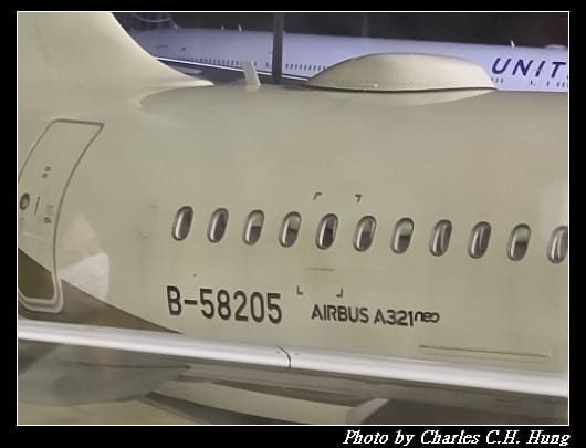 JX8168_012.jpg