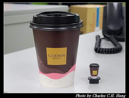 GODIVA_010.jpg GODIVA_010.jpg