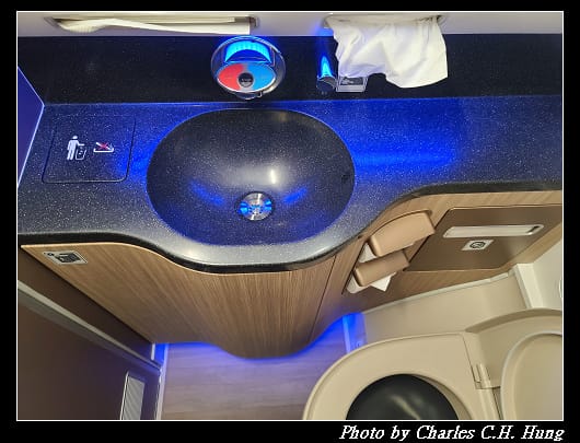 JX-8330_014.jpg