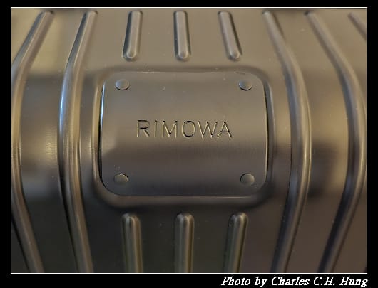 RIMOWA_003.jpg