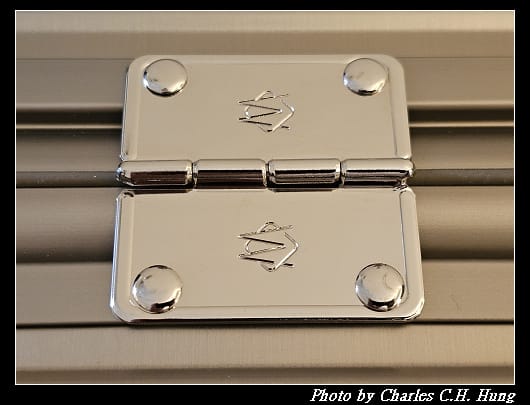 RIMOWA_018.jpg