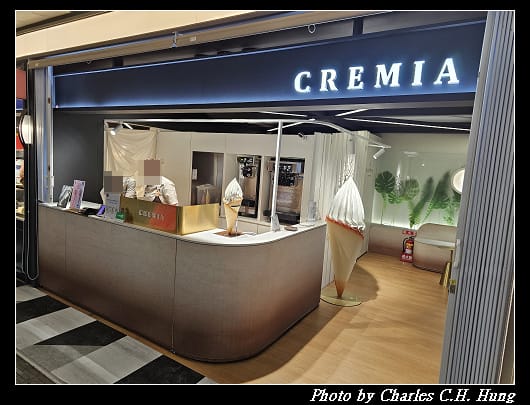 CREMIA_001.jpg CREMIA_001.jpg