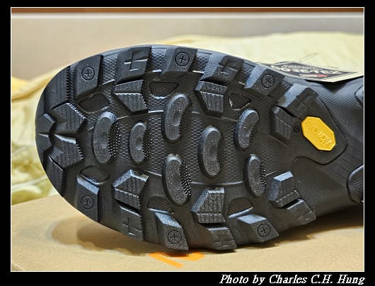 MERRELL_016.jpg