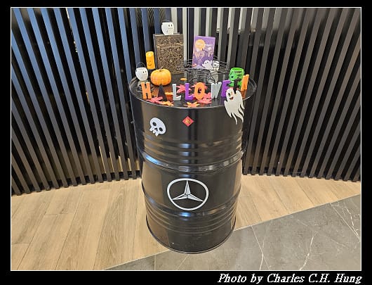 BENZ_010.jpg BENZ_010.jpg