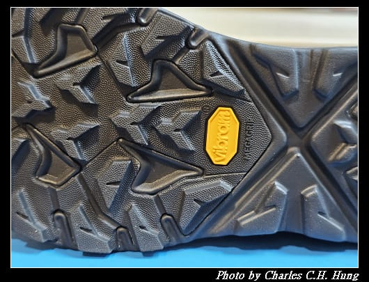 HOKA_016.jpg