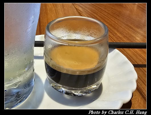 基隆仁愛–丸角自轉生活咖啡