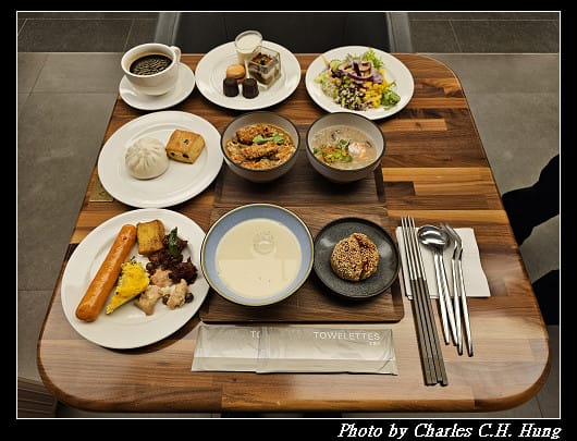 北海道賞櫻–Day 1–啟程：臺灣桃園國際機場第一航廈 星宇航空貴賓室 第二航廈Galactic Lounge