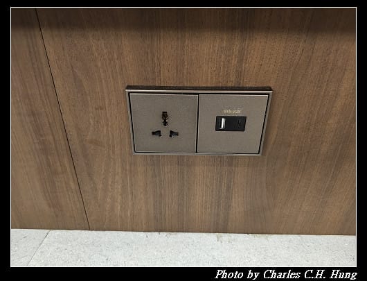 北海道賞櫻–Day 1–啟程：臺灣桃園國際機場第一航廈 星宇航空貴賓室 第二航廈Galactic Lounge