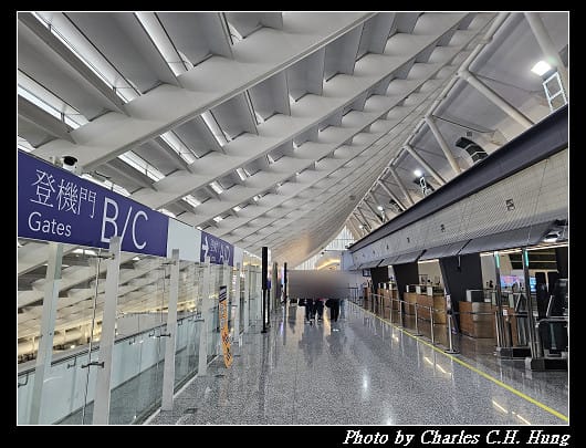 北海道賞櫻–Day 1–啟程：臺灣桃園國際機場第一航廈 星宇航空貴賓室 第二航廈Galactic Lounge