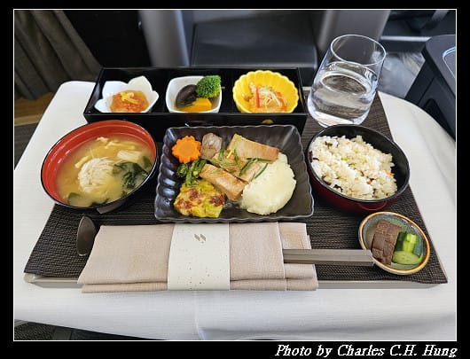 北海道賞櫻–Day 1–星宇航空 JX-860 商務艙 搭乘紀實(TPE to HKD) - 第107張圖 北海道賞櫻–Day 1–星宇航空 JX-860 商務艙 搭乘紀實(TPE to HKD)