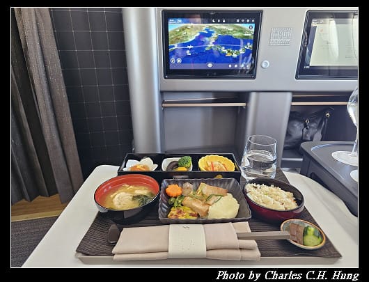 北海道賞櫻–Day 1–星宇航空 JX-860 商務艙 搭乘紀實(TPE to HKD) - 第118張圖 北海道賞櫻–Day 1–星宇航空 JX-860 商務艙 搭乘紀實(TPE to HKD)
