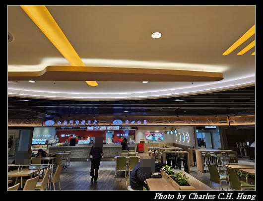 桃園大園–麥當勞（桃園機場一餐廳）豬肉滿福堡加蛋