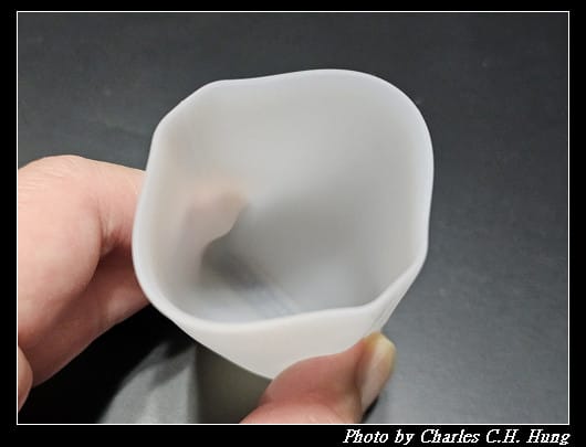 【MUJI 無印良品】攜帶型矽膠漱口杯 卡片水杯 - 第9張圖 【MUJI 無印良品】攜帶型矽膠漱口杯 卡片水杯