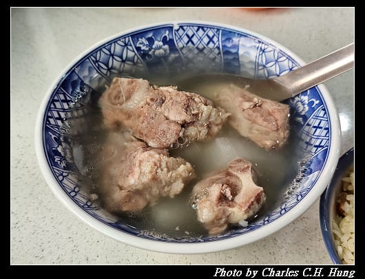 臺北大同–後車頭 蔡記 高麗菜飯、原汁排骨湯