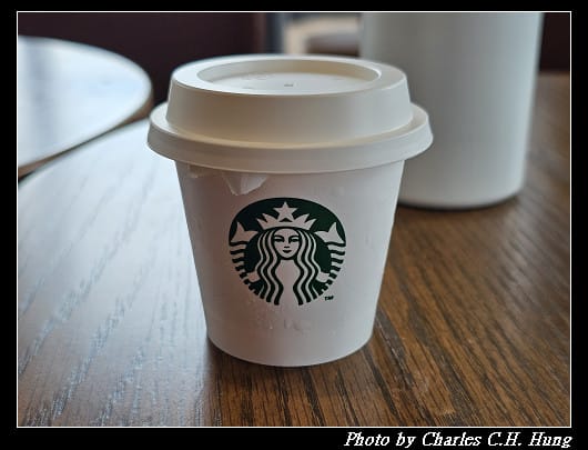 臺中清水–Starbucks 星巴克（清水站3F門市）焦糖蘋果布丁