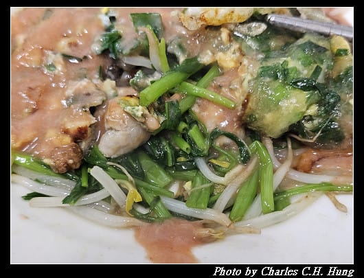 臺中豐原–豐原廟東夜市（正兆蚵仔煎、廟東清水排骨麵店、廟東胖達蒜香豆干、廟東川代菱角酥）