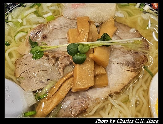 北海道賞櫻–Day 4–晚餐：鹽拉麵 味彩 本店（函館麺厨房 あじさい 本店）