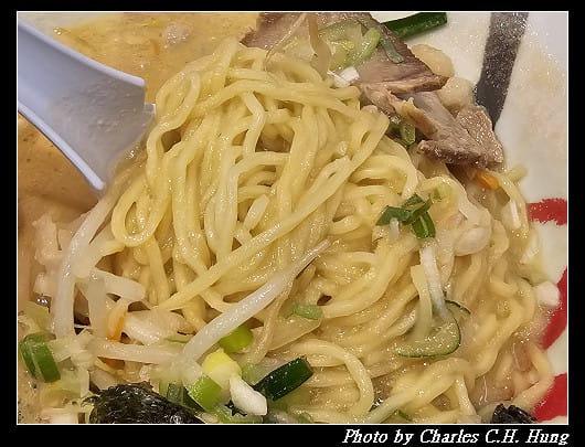 北海道賞櫻–Day 4–晚餐：鹽拉麵 味彩 本店（函館麺厨房 あじさい 本店）