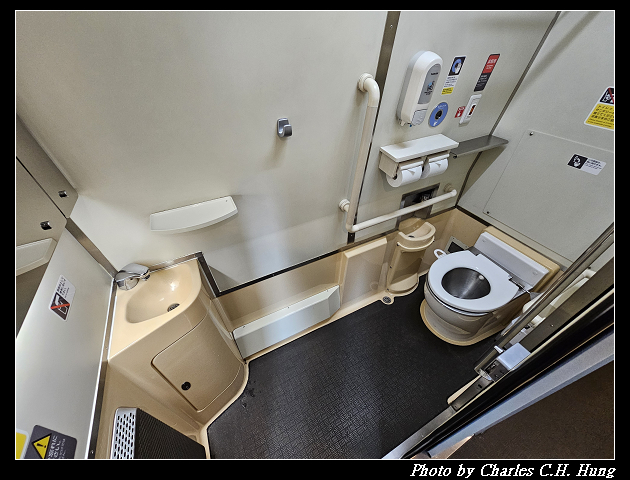 北海道賞櫻–Day 5–特急北斗HOKUTO（261系）9号 綠色車廂（Green Car）函館 to 札幌